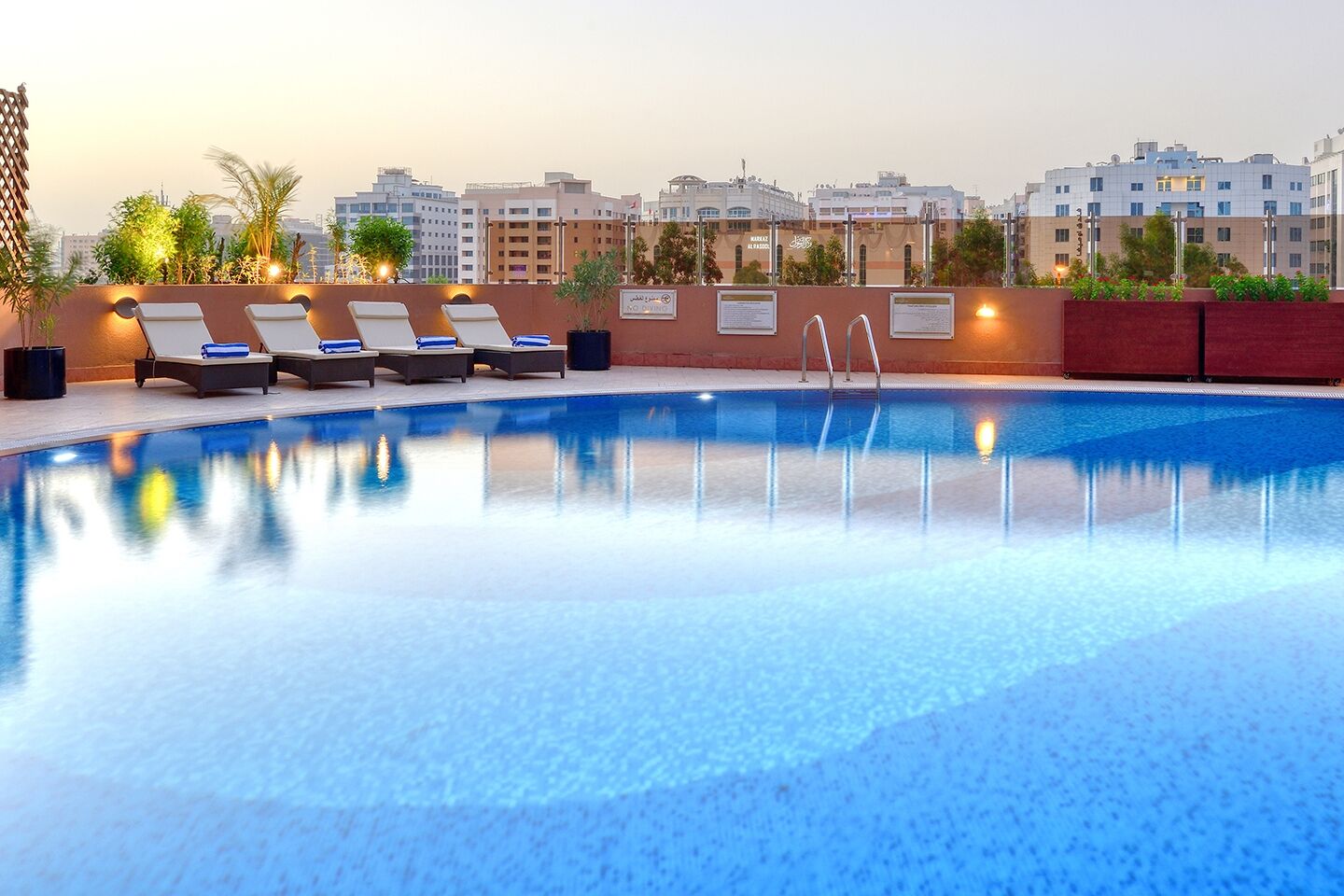 Majestic City Retreat Hotel Dubai Exterior foto
